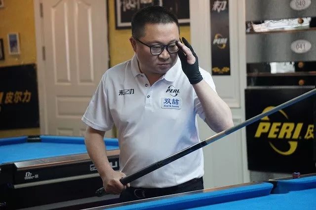 综合消息：中国队日入三金龙舟首金花落印尼
