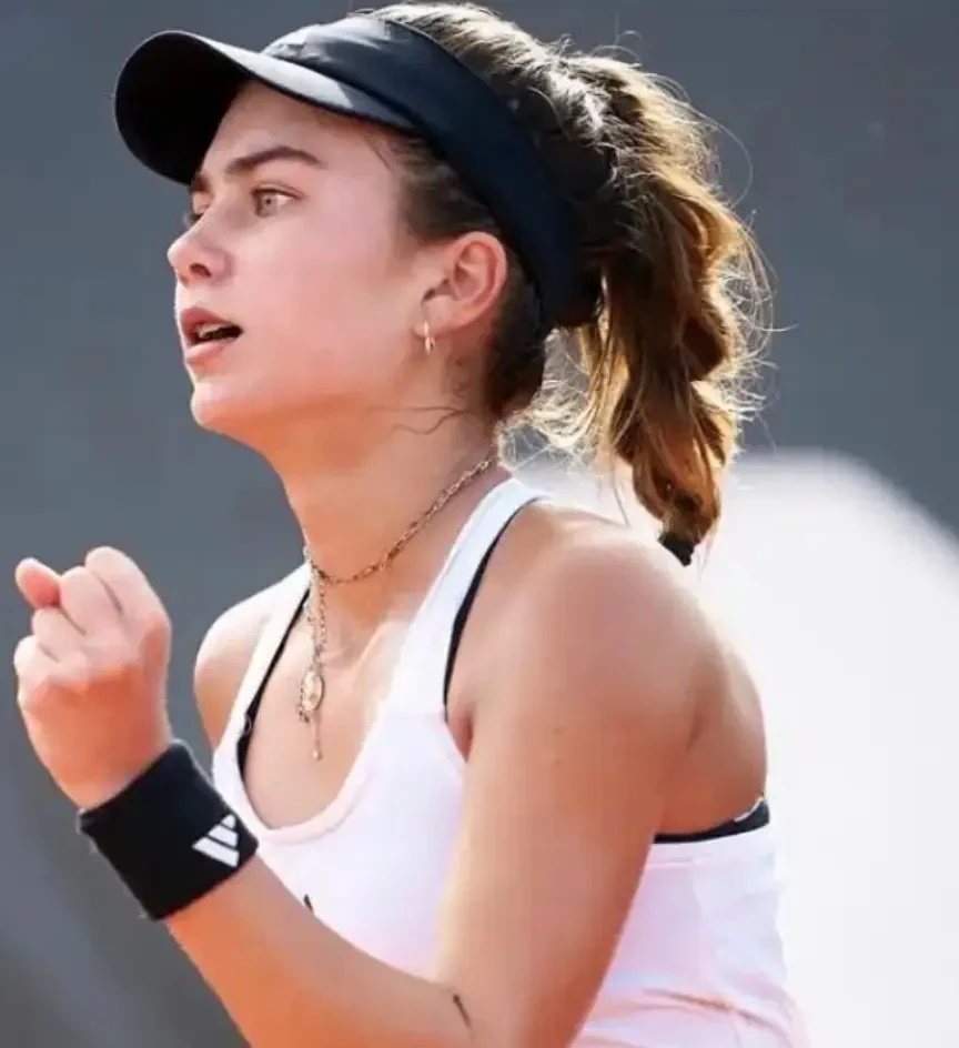 德里克仍保 德里克仍保