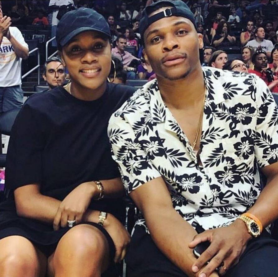 重建持球 重建持球